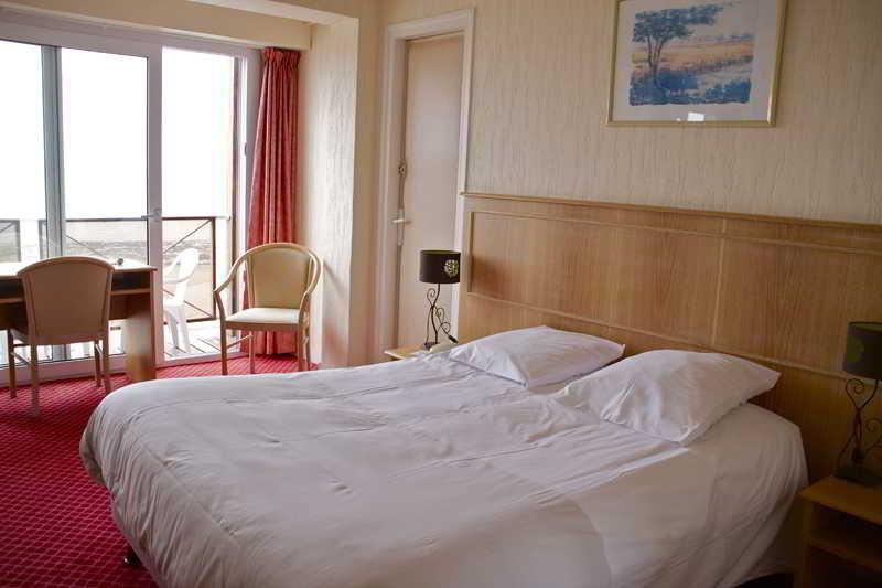 Hotel Des Thermes Et Du Casino Luc-sur-Mer Εξωτερικό φωτογραφία